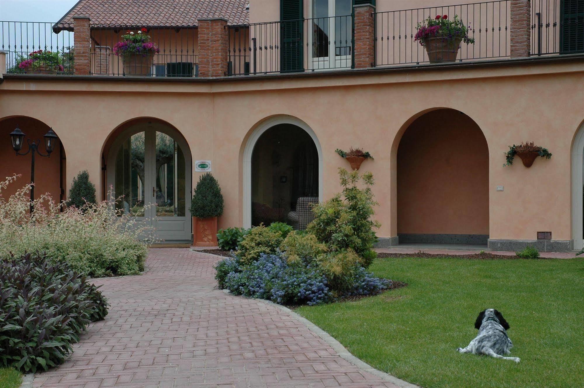 Hostellerie Du Golf Pecetto Exterior foto